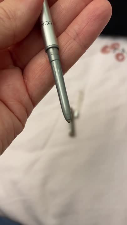 L'ORÉAL PARIS Автоматический карандаш для бровей Skinny Definer Brow ...