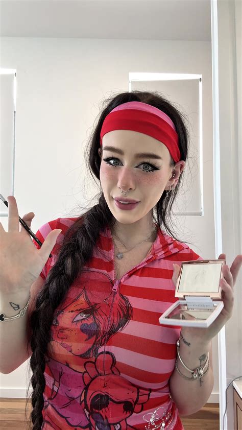 Lara Rose (@lararoseb) | TikTok