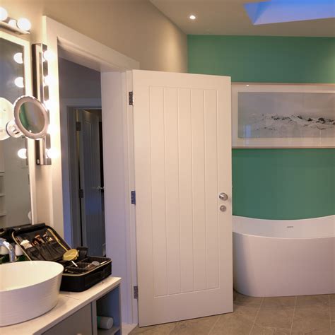 BATHROOM RENOVATIONS CHISWICK – Proper Build London – Painting