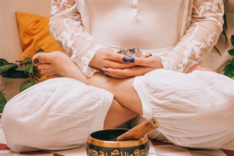 How To Meditate With Crystal?