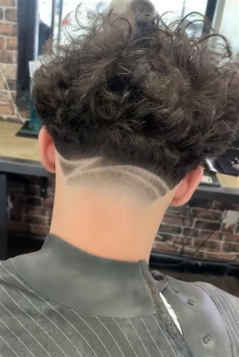 Risquinho No Cabelo Americano