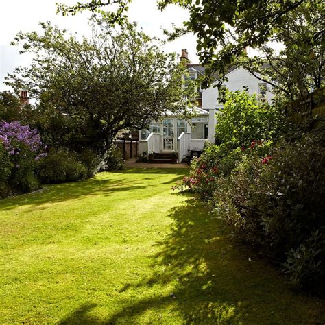 illegal   naked   garden ideal home