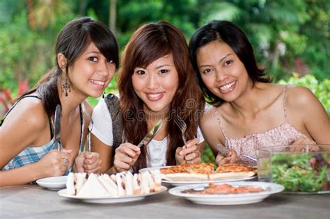 Picnic with friends stock image. Image of lemon, lunch - 3286639