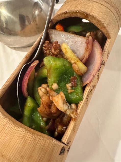 wing yip  chicago restaurant menu  reviews