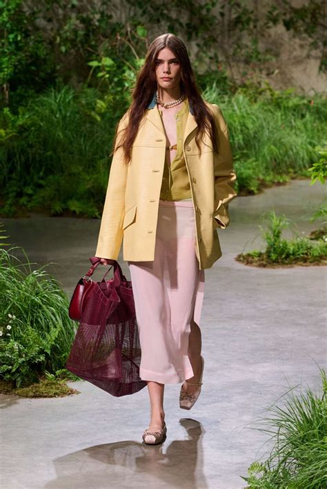 Gucci Cruise 2025 Collection in 2024 | Spring fashion trends, Fashion ...