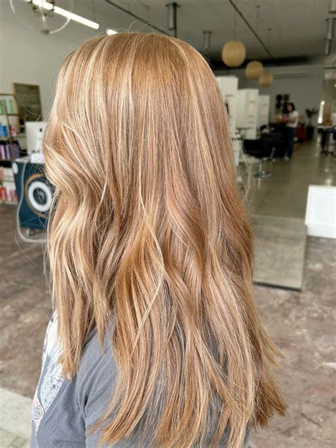 Subtle copper tones will dominate the trends for fall hair highlights 9