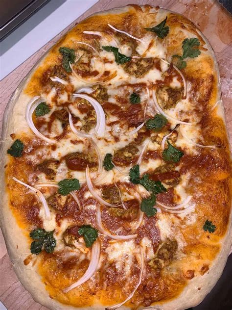 Chicken Tikka Masala Pizza - Carol Bee Cooks