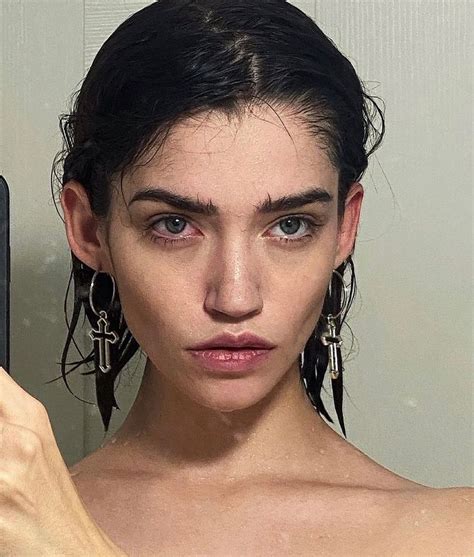 Liana on Instagram: "💔" | Beauty, Witch outfit, Pretty people