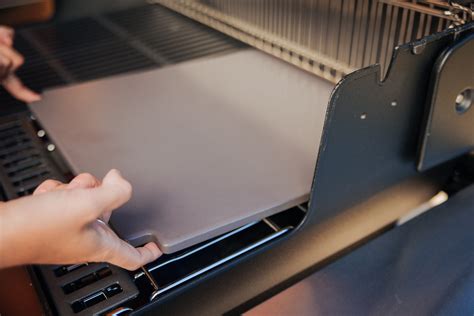 Weber CRAFTED Pizza Stone - Fielder’s BBQ & Outdoor
