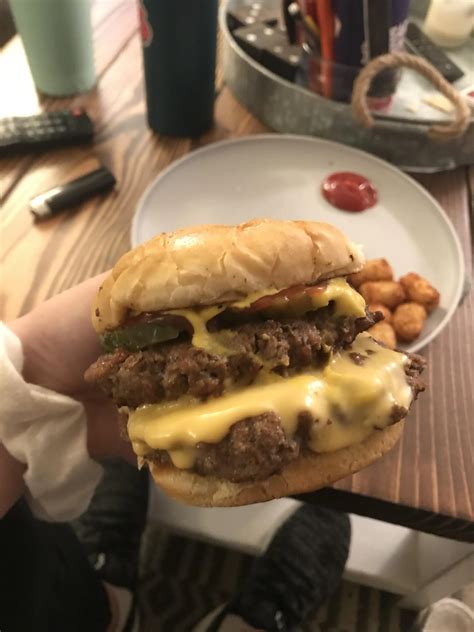 Double butter burger!! | Scrolller