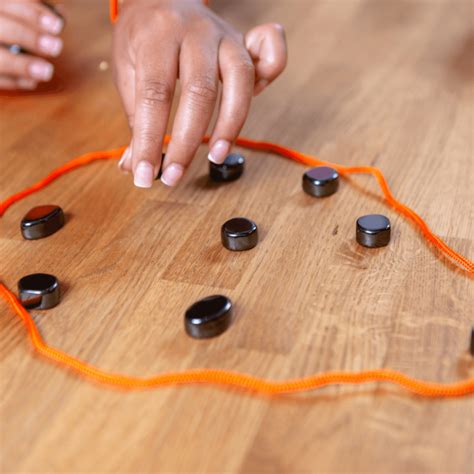Kluster magnet game - The Family Puzzle Shop