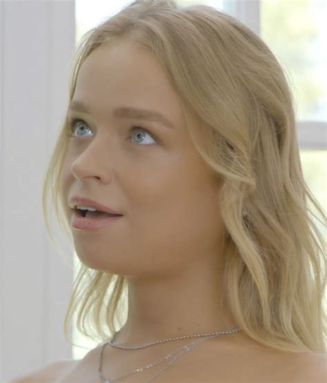 Алекса Флекси (Alexa Flexy)