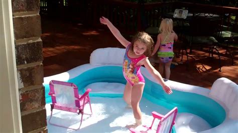 Pool Dance Party - YouTube