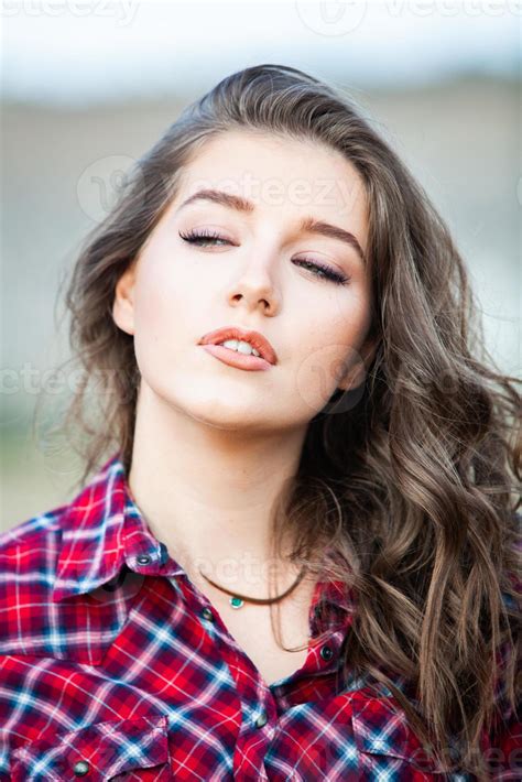 Beauty portrait of female face with natural skin. Wonderful white woman