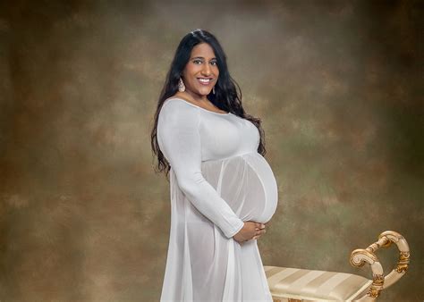 When should I do a Maternity Photography Session? – Ask a Maternity