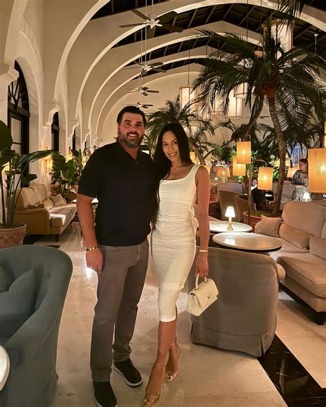 Nicole Hombrebueno Demare (@nicole.demare) • Instagram photos and videos