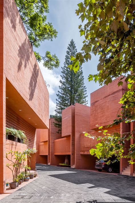 gallery  real de los reyes residential complex miguel de la torre