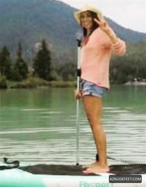 LUCIA WALTERS Feet - AZNudeFeet