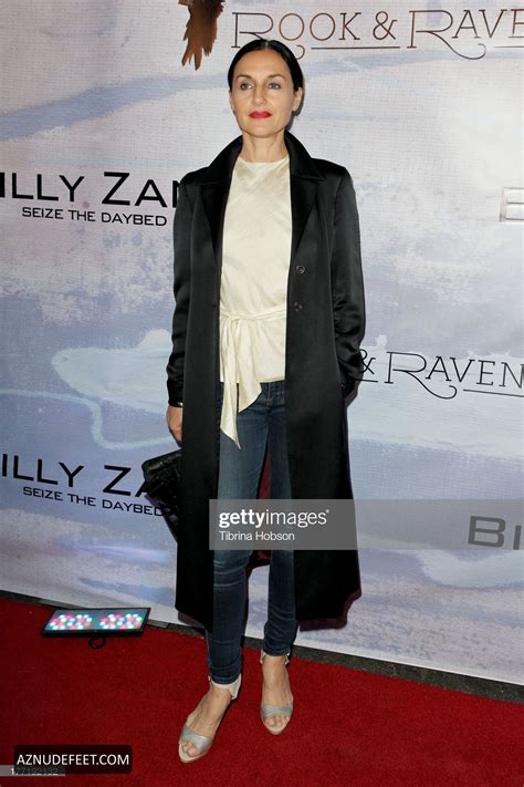 LISA ZANE Feet - AZNudeFeet