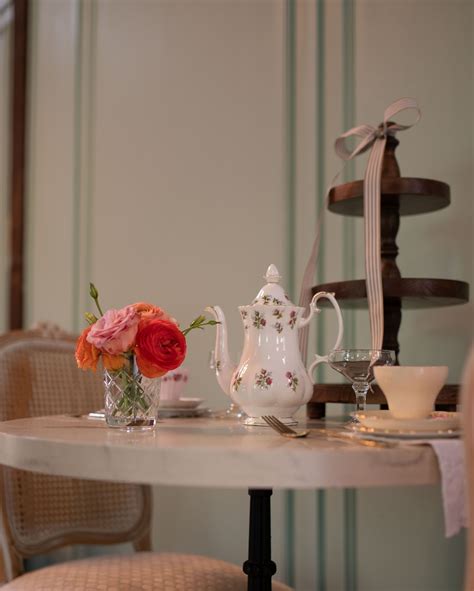 Maison de Moon - So stunning it should be hanging in the Louvre 🇫🇷