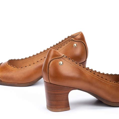 Women’s pumps with trim LUGO W8P-5883 | Outlet PIKOLINOS