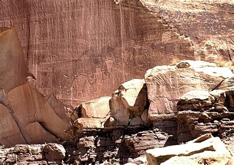 Fruita Petroglyphs [Freemont River Petroglyphs, Capitol Reef