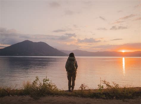 ide pose keren  gunung biar nggak mati gaya