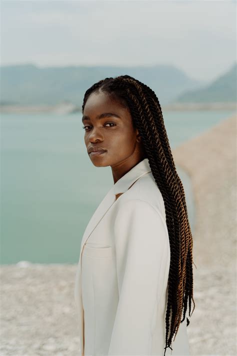 What I Wish I Knew Before Getting Locs: An Honest Guide