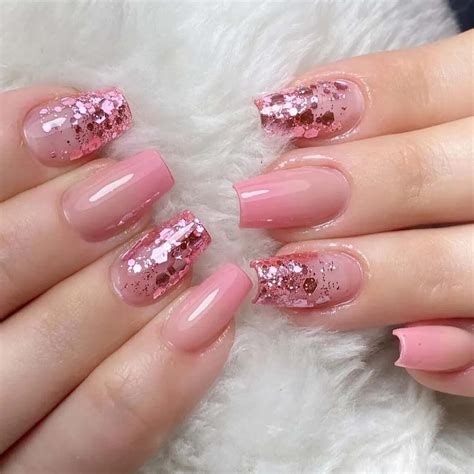 Glitter Unhas Para Ano Novo 2024 - 11 Ideias de Unhas Decoradas com Glitter para o Ano Novo 2024