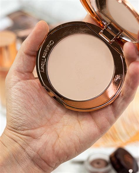 Charlotte Tilbury Airbrush Flawless Finish Powder
