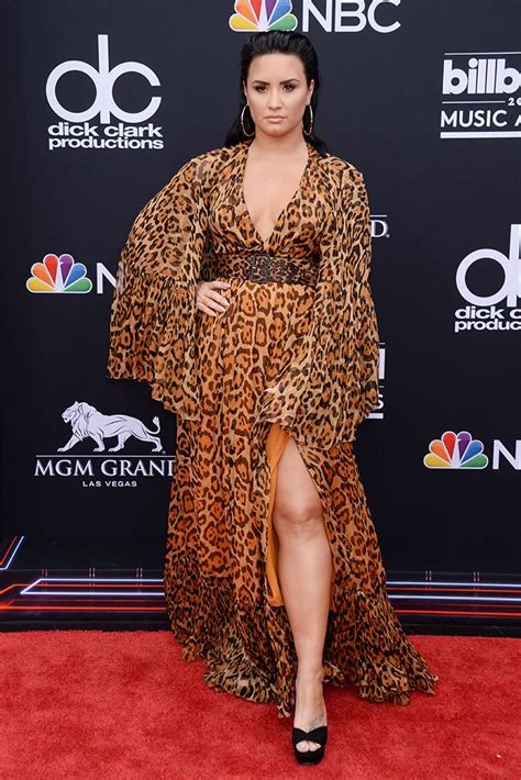 demi lovatos  red carpet fashion   years demi lovato