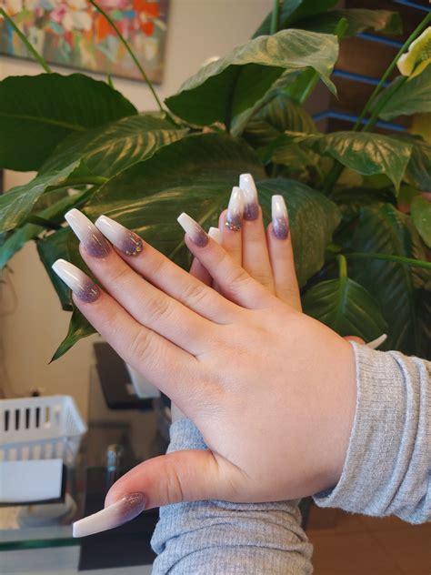 Vivid Nails in Sherwood