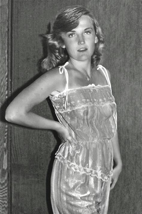 I just really like polka dots : r/WhyEvenWearAnything