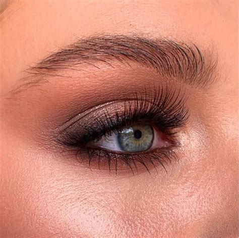 Сатиновые тени для век: что это и ТОП-3 лучшие средства | Skin makeup ...