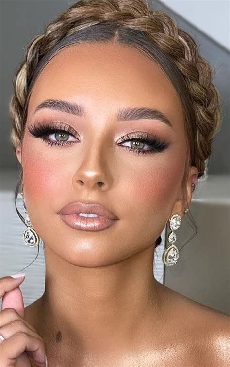Pin by Laura Arevalo on Vestido in 2025 | Glam wedding makeup, Glam