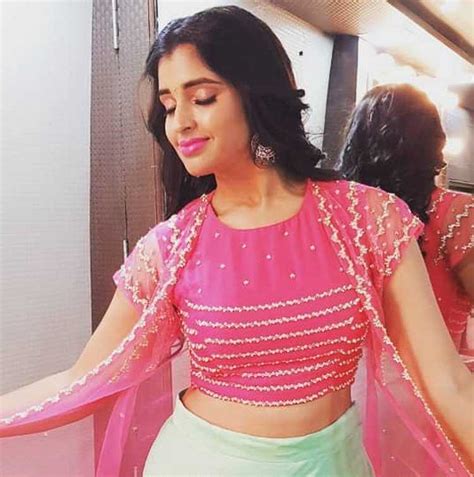 anchor syamala latest photo stills