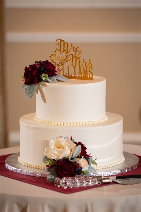 Val’s Restaurant Wedding - Audrey Cutler Photography