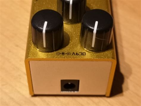 Naomi Crunch Distortion - Effects Pedals