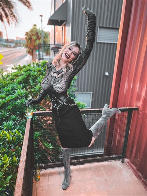 TW Pornstars - Madeline Marlowe. Twitter. RT if you’re interested in a