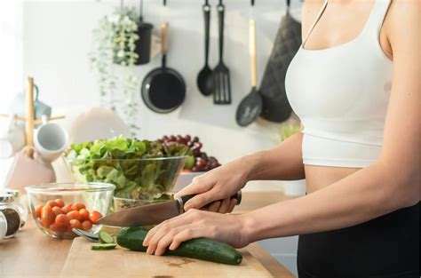 Endometriosis Diet: Foods to Avoid and Foods To Eat