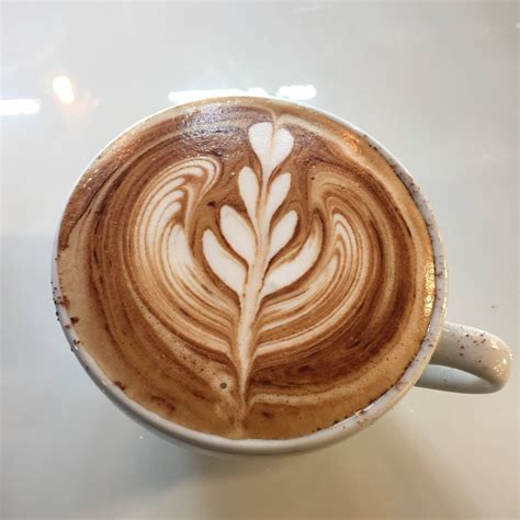 Hot Mocha • เราว่ากาแฟร้านนี้อร่อยมากในเส้นพระรามสาม กาแฟคั่วกลาง หอม