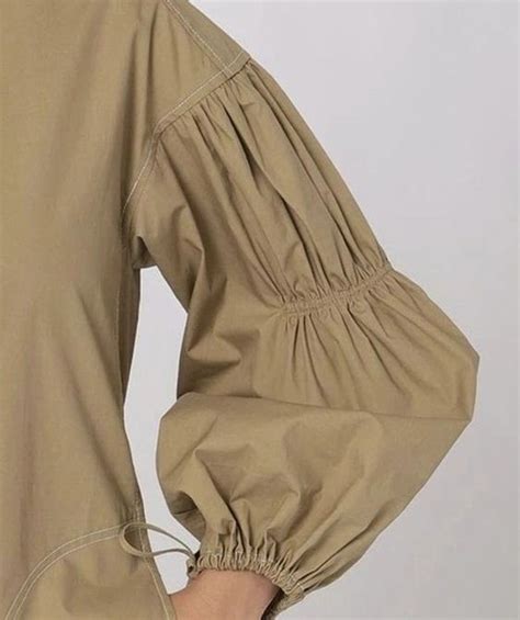 Pin on декор одежды | Trendy fashion tops, Clothes design, Sleeves ...