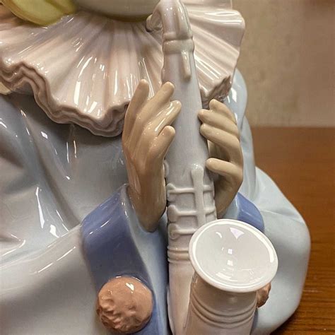 В наличии Фарфоровая статуэтка Lladro «Печальная нота».: 8 500 грн ...