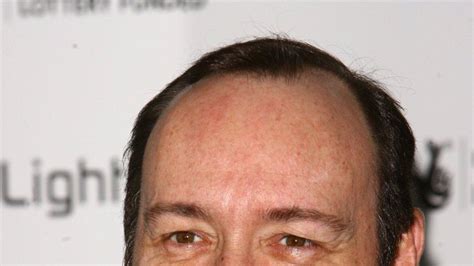 Galerie: Kevin Spacey před soudem: Čelí obviněním z napadení mužů ...