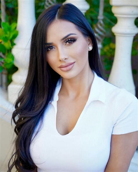 Anissa Godina | new linkedin profile pic just dropped | Instagram