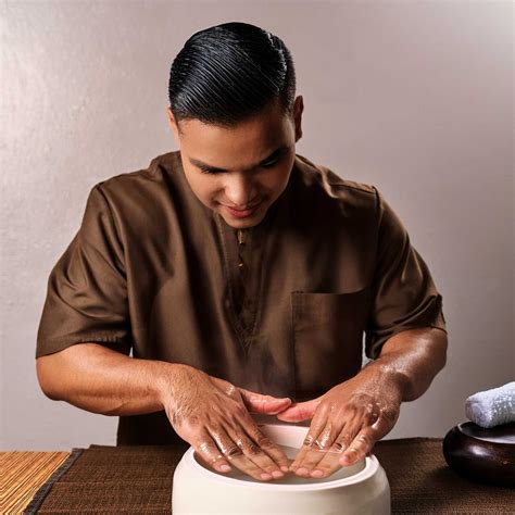 Paraffin Wax Treatments: The Secret to Silky Soft Skin