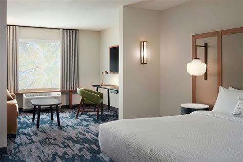 Meeting Rooms at Fairfield By Marriott Inn & Suites Weldon, 198