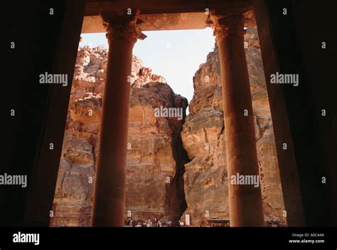 PETRA inside the AL KHAZNEH the treasury at the end of the SIQ rose red ...