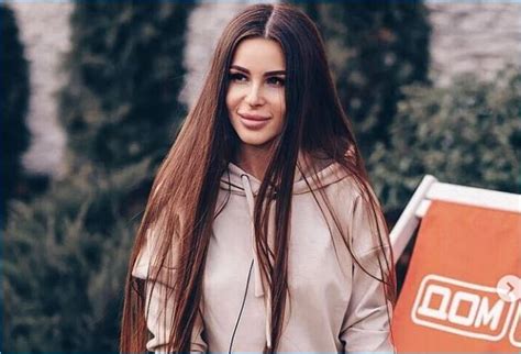 Яббарова оправдывает Голд или пиарит его контент?
