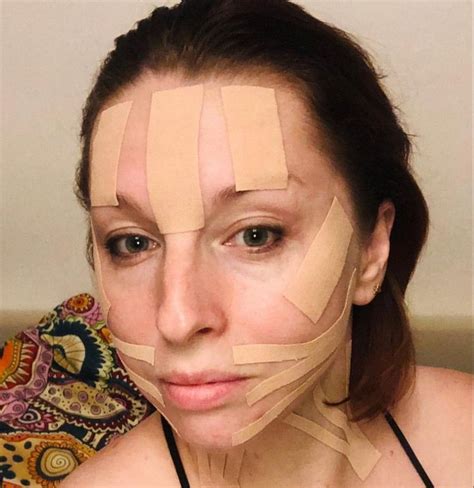Лоб, овал лица | Smile wrinkles, Face wrinkles, Beauty hacks